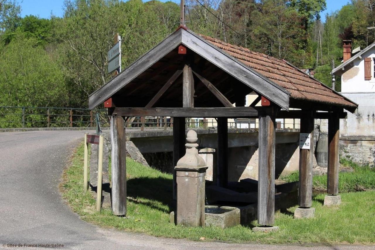 Au Fil Du Temps Fougerolles-Saint-Valbert Exterior foto